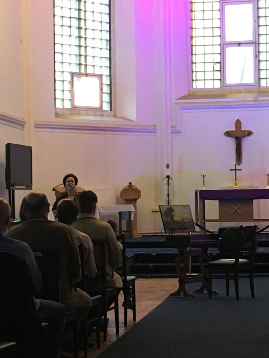 Перед концертом в Ангиканском соборе