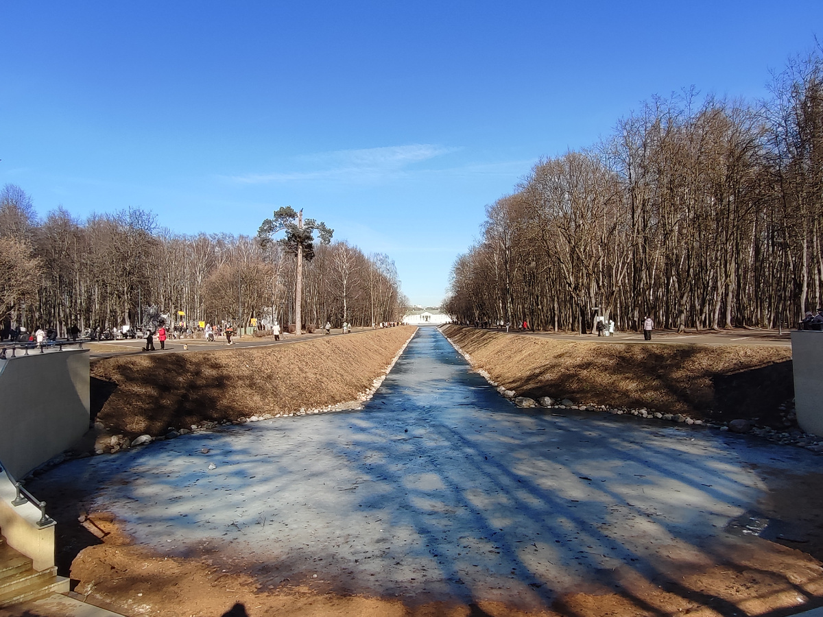 Москва, улица Юности, 2