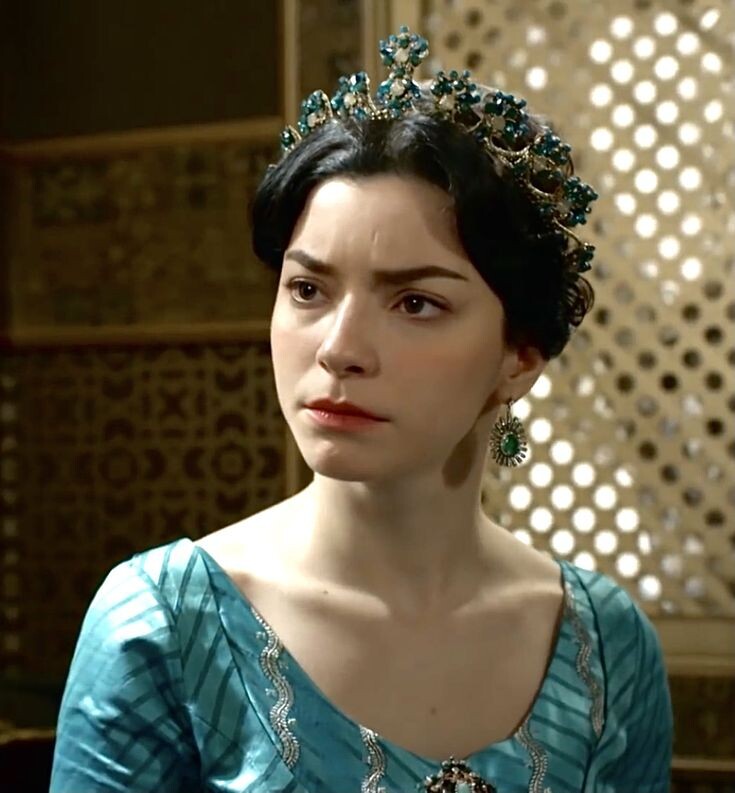 Нурбану Султан.