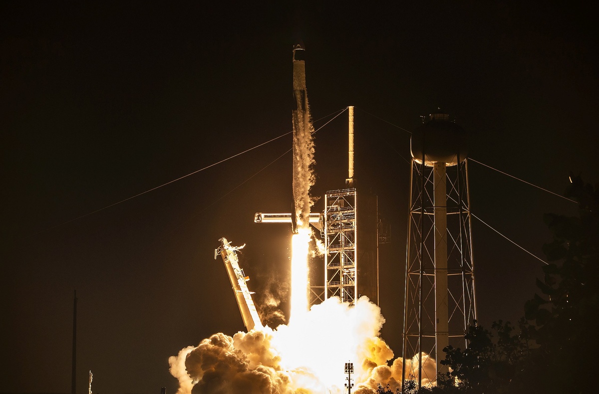 Старт миссии Fram2 1 апреля 2025 года, фото SpaceX