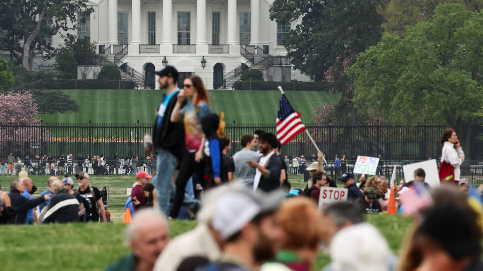 Участники акции протеста в Вашингтоне.📷Фото: Carlos Barria / Reuters