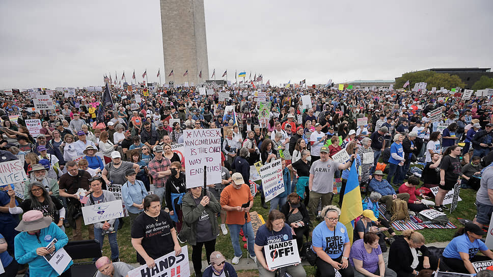 Участники акции протеста в Вашингтоне.📷Фото: Ken Cedeno / Reuters