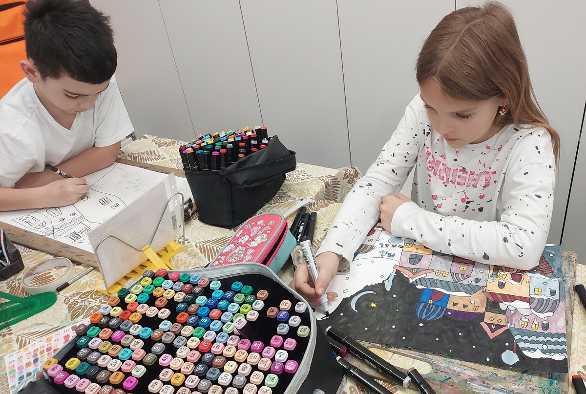 На занятии  в KondrashinaSCHOOL, филиал на Якорной. Фотография автора канала 