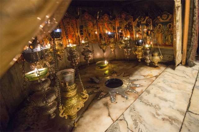 Пещера Рождества Иисуса в храме Рождества Христова в Вифлееме. Фото с сайта https://aif.ru/