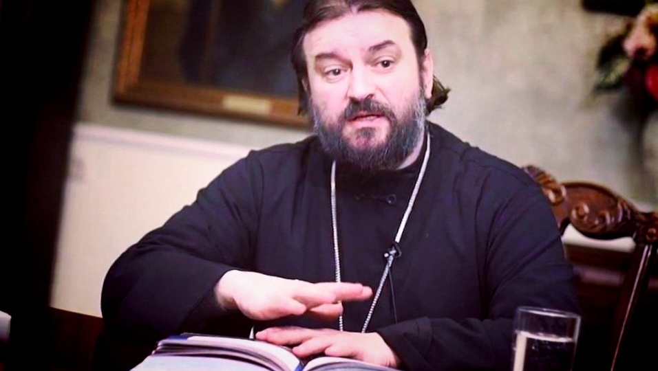 Может ли женщина командовать мужчиной? Объясняют священники