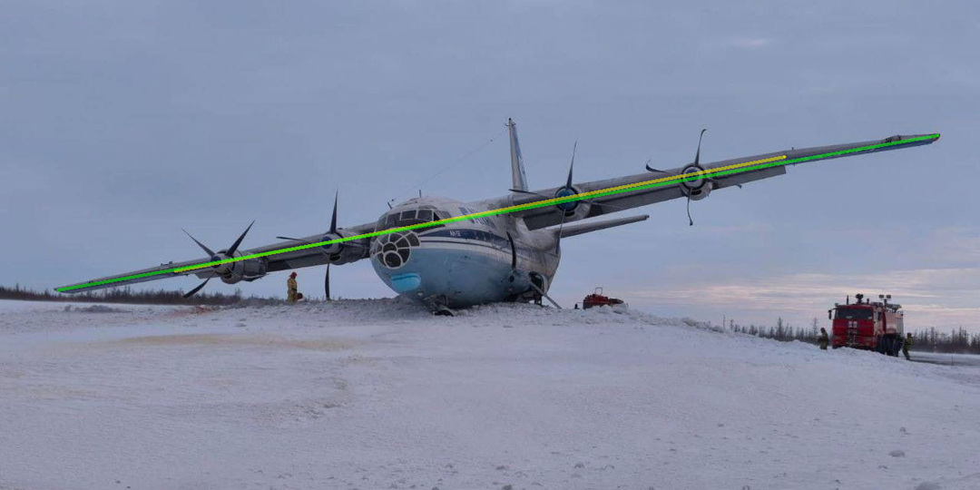 Полицейский разворот Ан-12 в Новом Уренгое