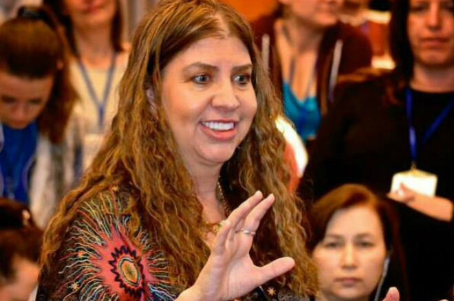 Вианна Стайбл — изобретательница метода тета-хилинга (Theta Healing). 