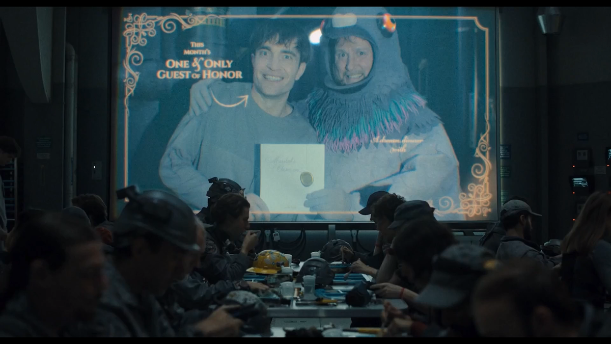 Кадр из фильма Микки 17 (2025)