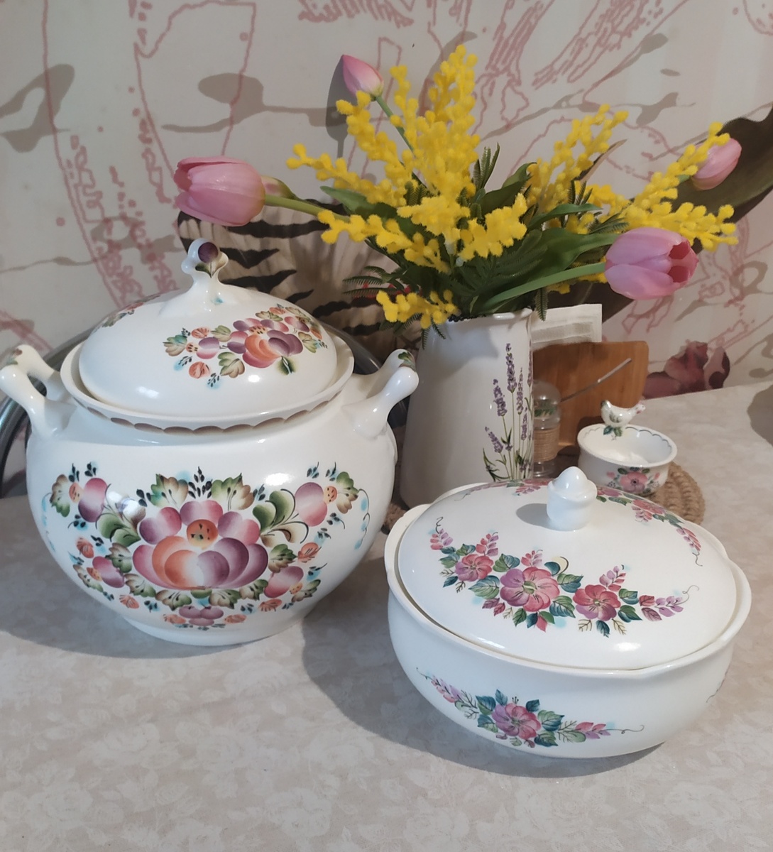 Супница "Осенний вальс" и салатник с крышкой "Шиповник"