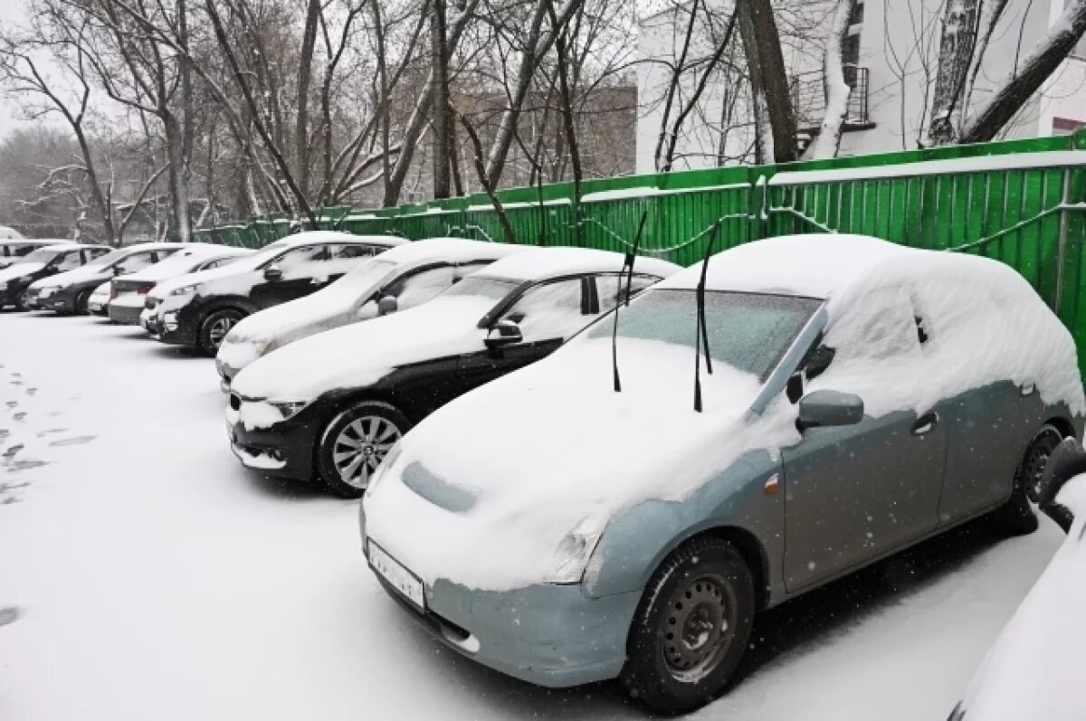    В Москве автомобилистам посоветовали два дня ездить только на зимней резине
