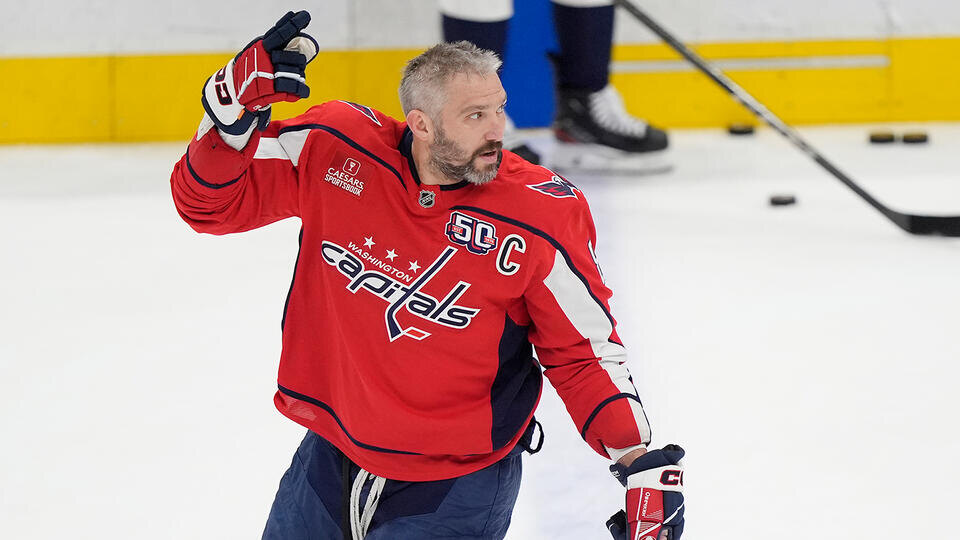     Эпохальный день для мирового спорта: в США готовятся к следующей игре Овечкина Mark Schiefelbein/AP/TASS