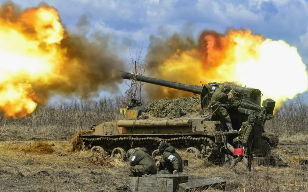 "Гиацинт-С" официально считалась самой дальнобойной 152-мм САУ Советской армии. В этом компоненте она уступала лишь 203-мм "Малке". Фото МО РФ                                  