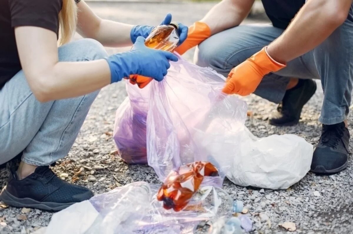    Жители Южного в Оренбурге за свои деньги вывезли мусор