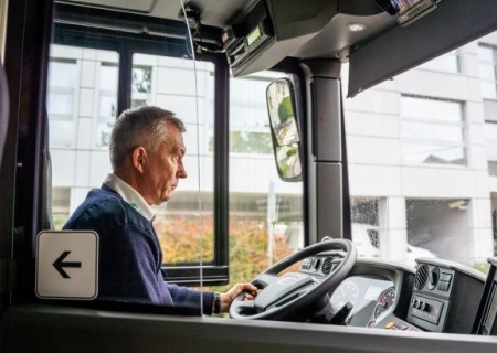    На Украине останавливается общественный транспорт из-за ужесточения правил бронирования