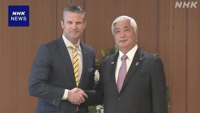 На встрече с министром обороны Японии  Г. Накатани