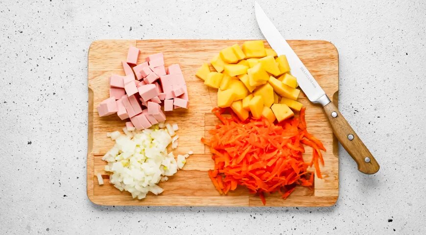   Суп с колбасой и вермишелью (gastronom.ru)