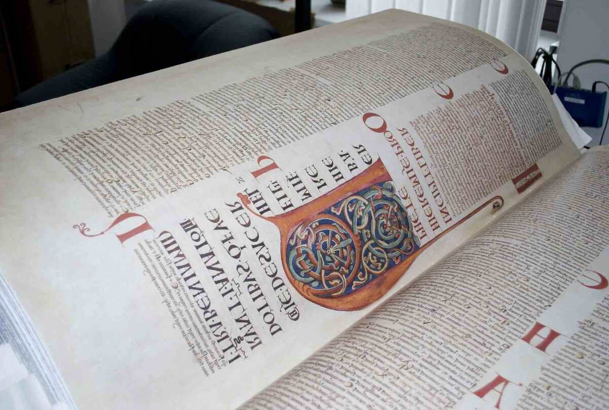    Тайна Кодекса Гигас Как монах создал Библию Дьявола за одну ночь