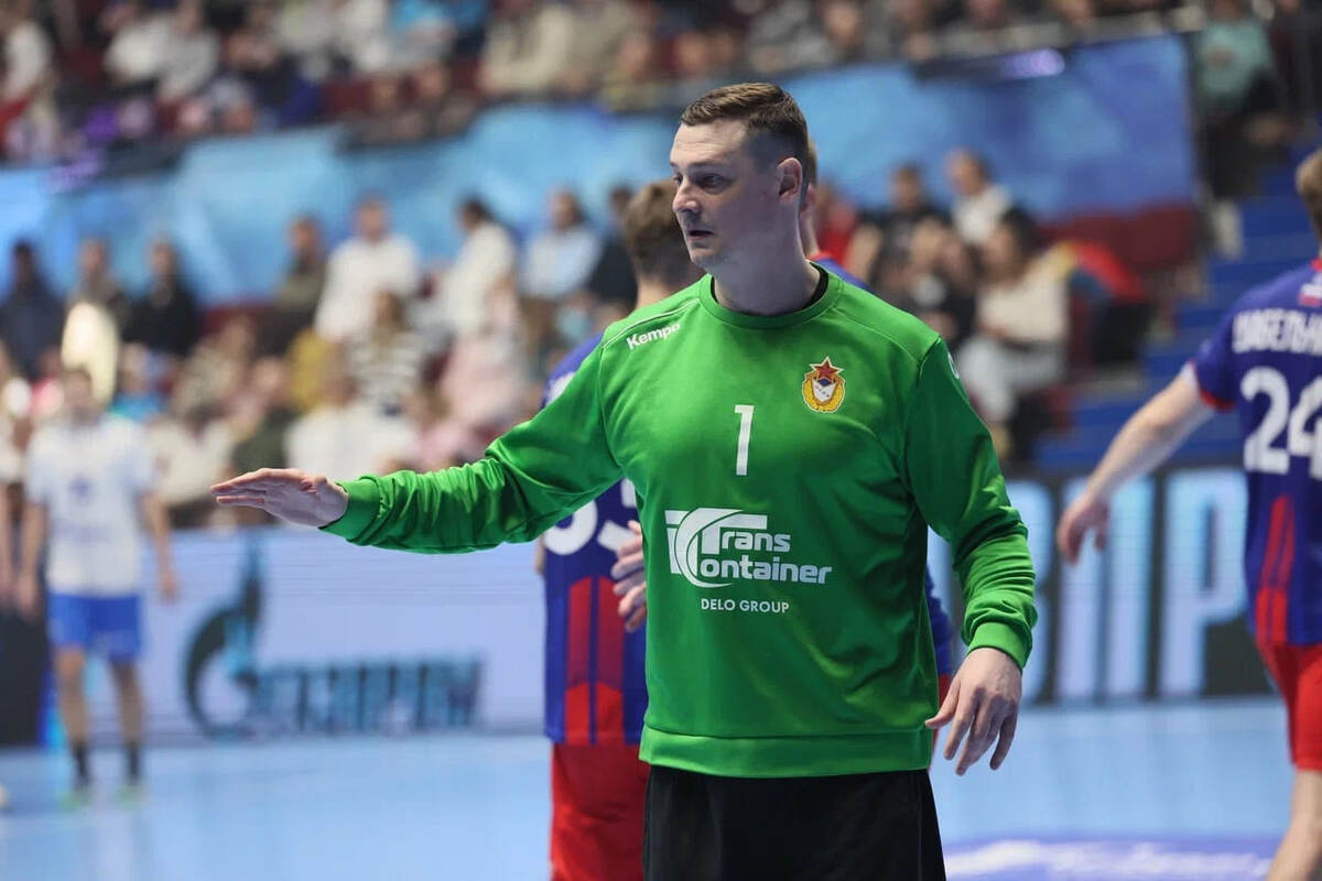    Вадим Богданов стоял стеной