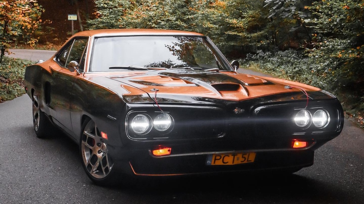 Dodge Super Bee с сердцем Viper 