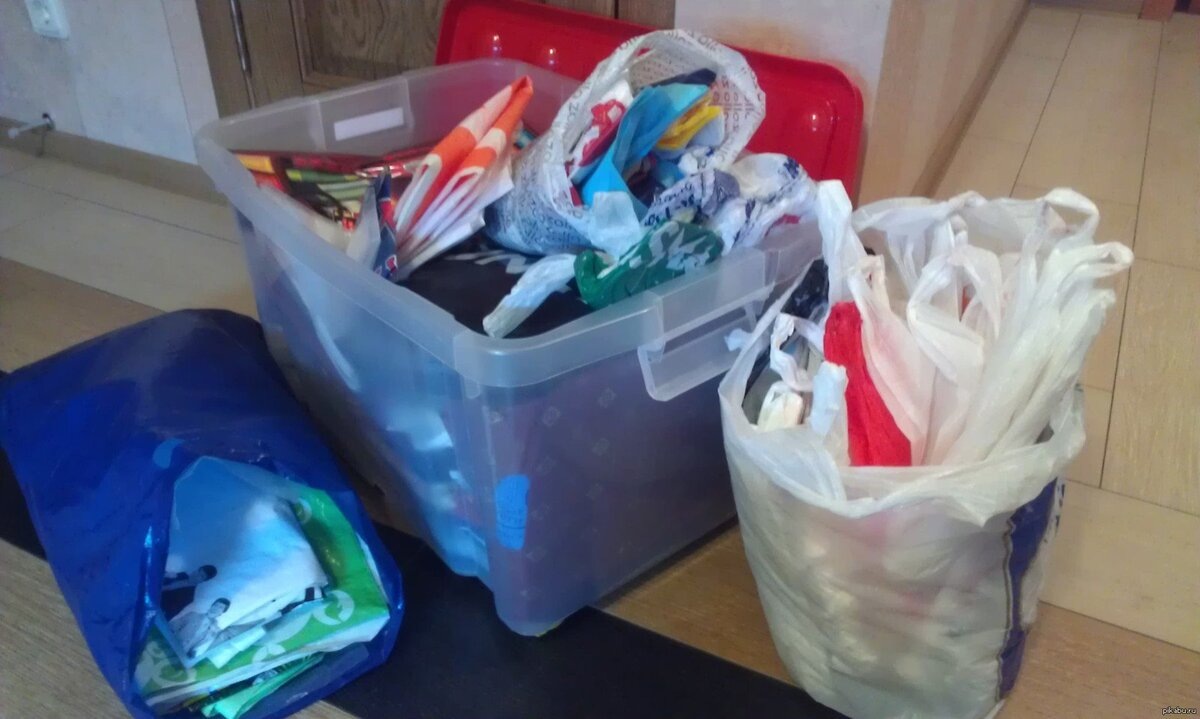 Напротив, пакетов становится все больше и больше. 