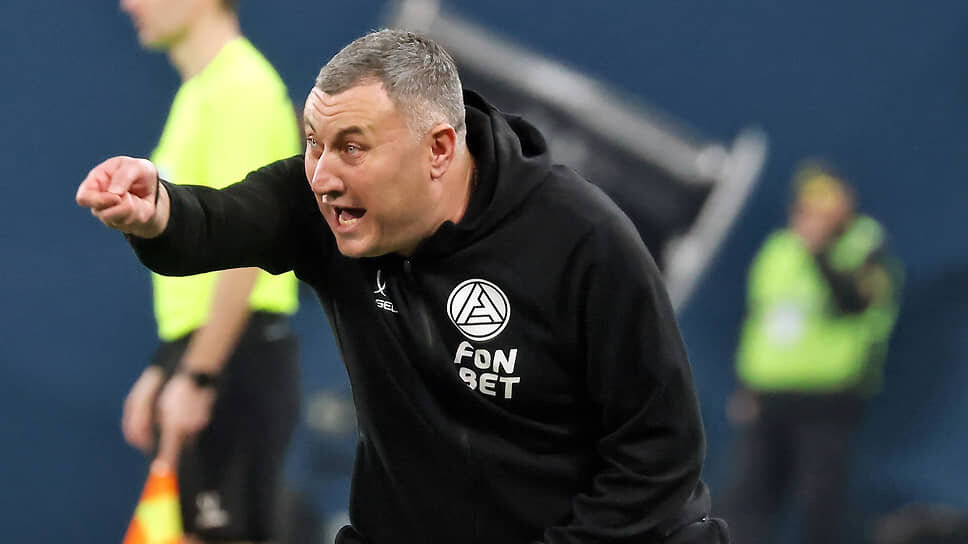 Главный тренер футбольного клуба «Акрон» Заур Тедеев.📷Фото: Валентина Певцова / Коммерсантъ