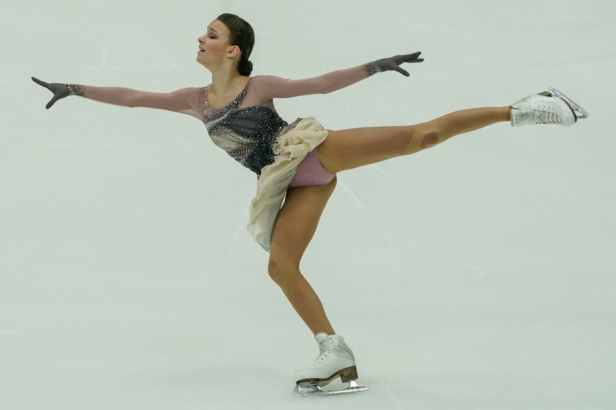 Источник: https://www.championat.com/figureskating/news-4507157-anna-scherbakova-rasskazala-kak-otnositsya-k-negativnym-kommentariyam.html