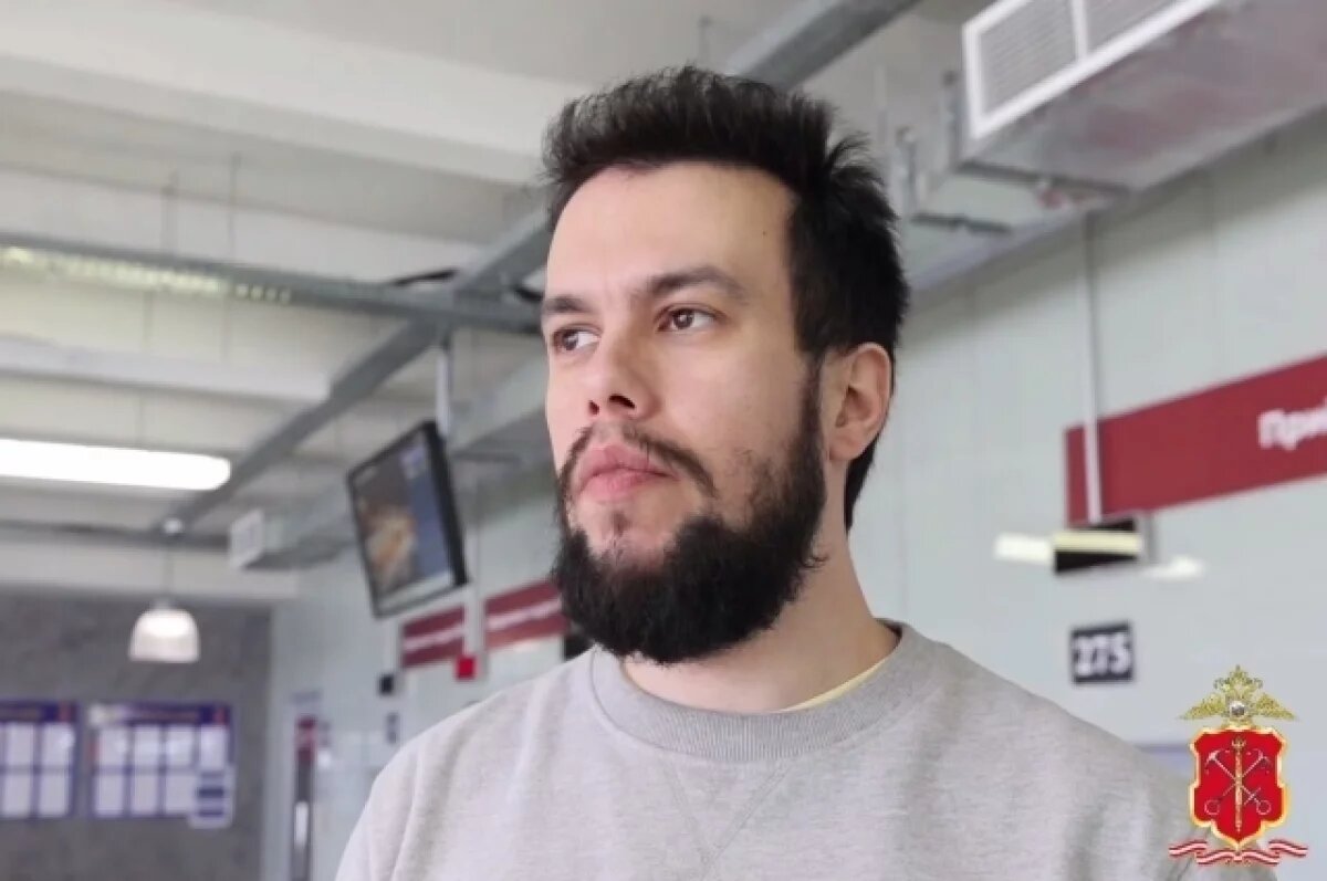    Гражданин Португалии переехал в Петербург работать водителем из-за любви