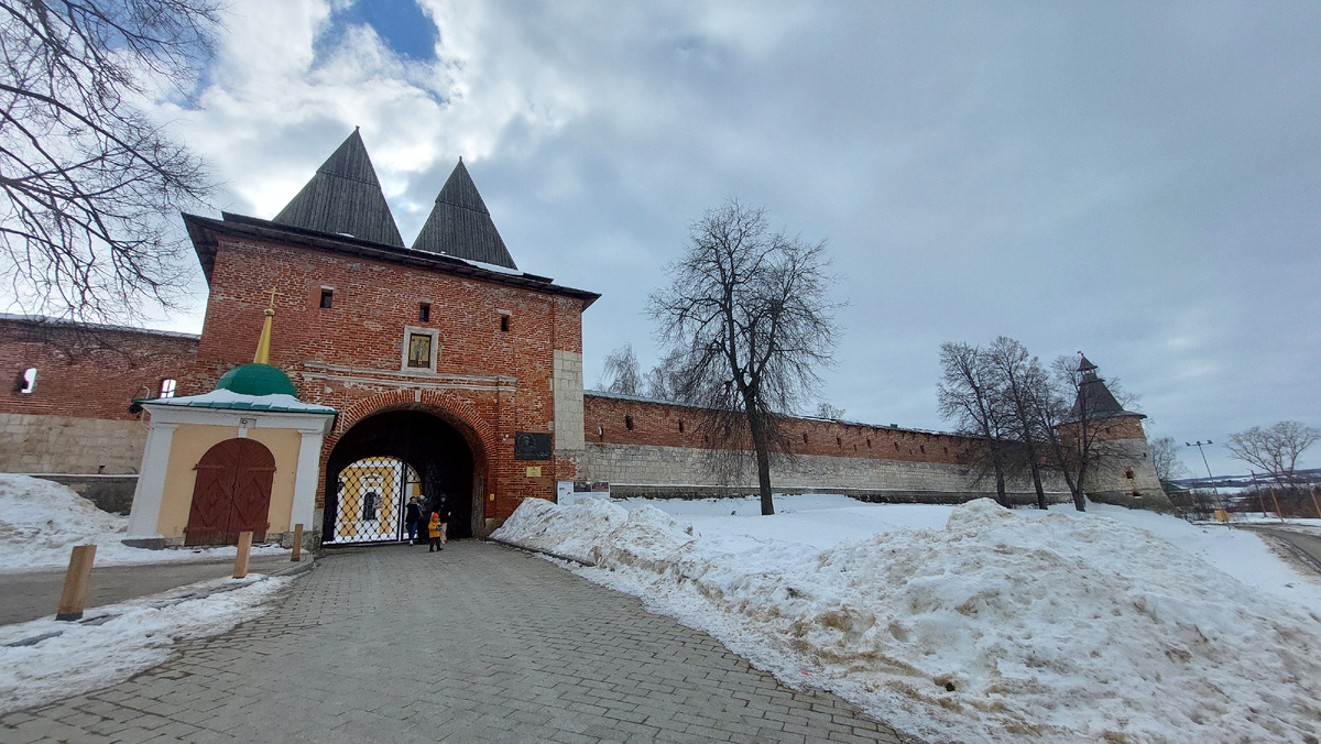 Никольские ворота