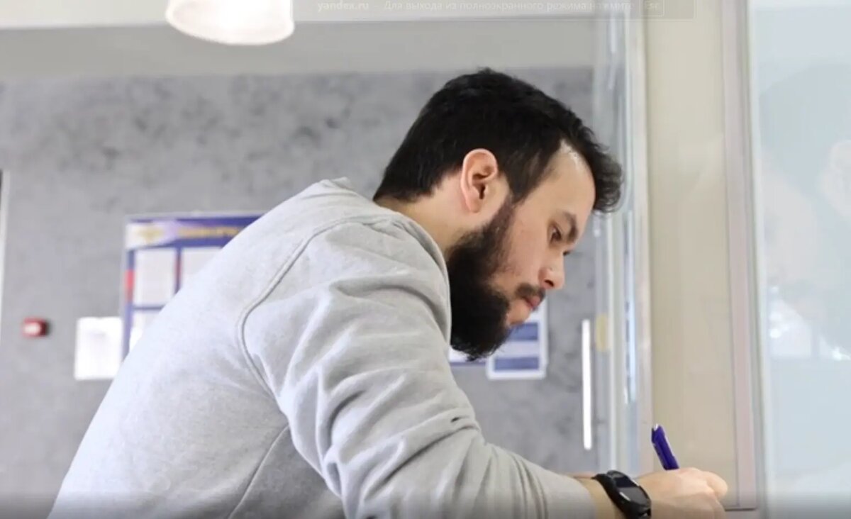    Фото: стоп-кадр видео пресс-службы ГУ МВД по Петербургу и Ленобласти