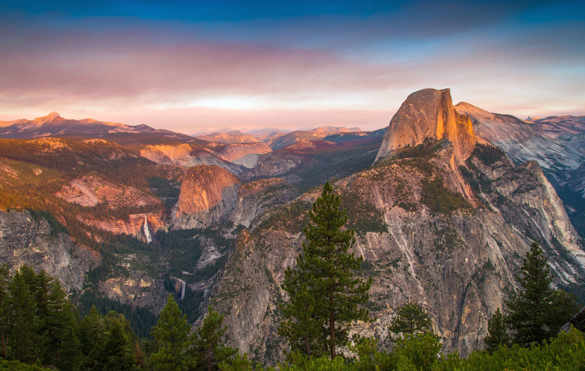 В горах Косо был найден необычный артефакт. (Фото: vsegda-pomnim.com).
