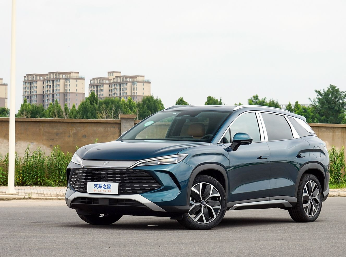 Новый кроссовер с гибридной силовой установкой – BYD Song L DM-i