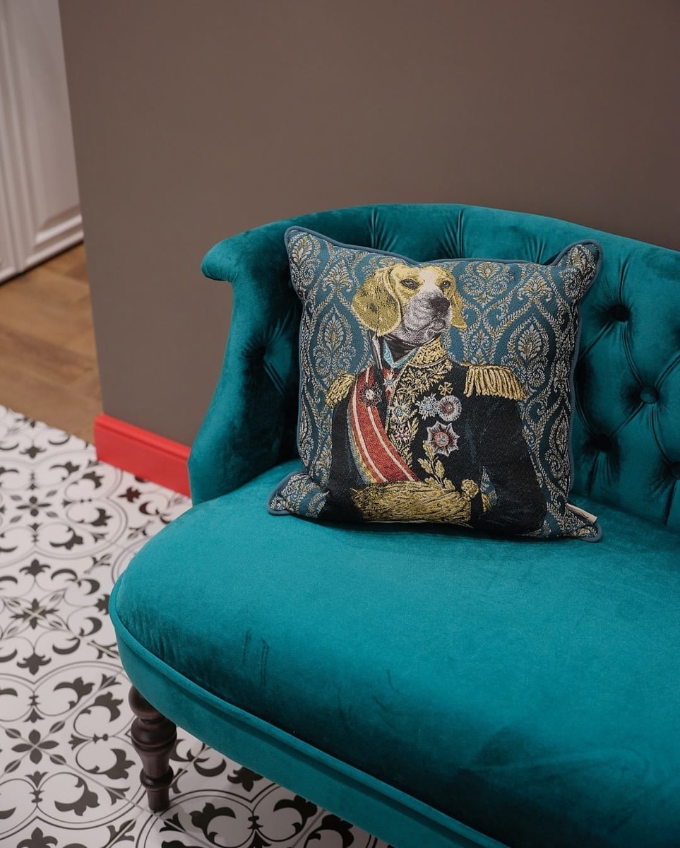 Нам невероятно приятно, что в проекте талантливого московского дизайнера Натальи Клысак был использован французский текстиль фабрики Сафеко