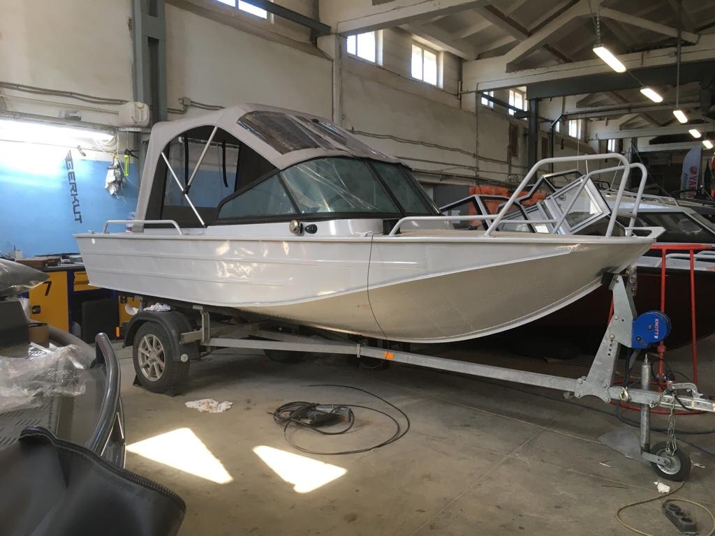 Лодка Днепр тюниг, покраска