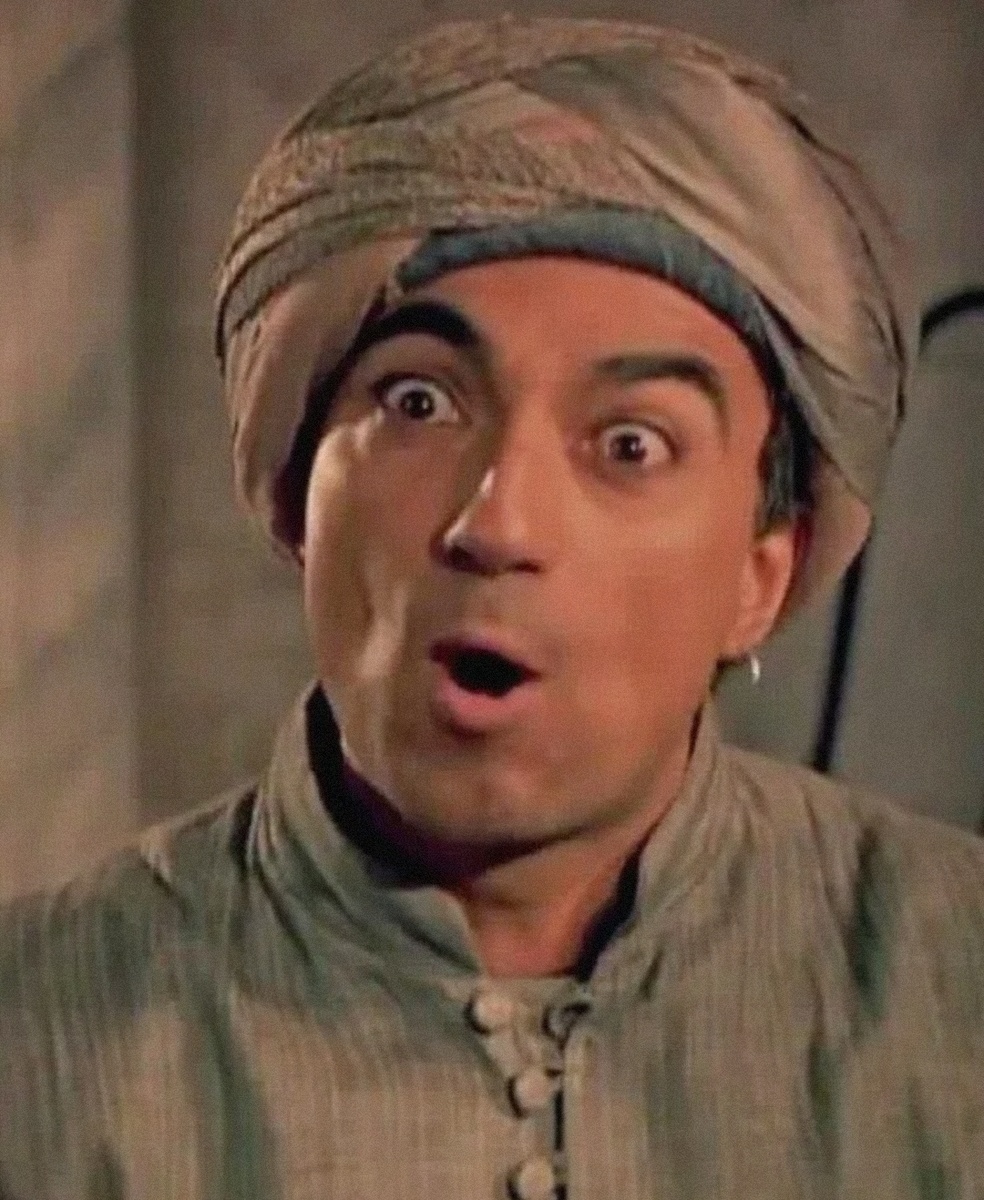 Сюмбюль вскрикнул