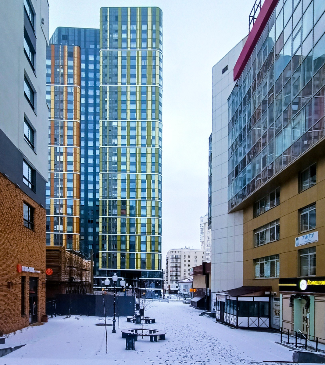 Город Екатеринбург, пешеходный переулок между улицами Сакко и Ванцетти и Хохрякова