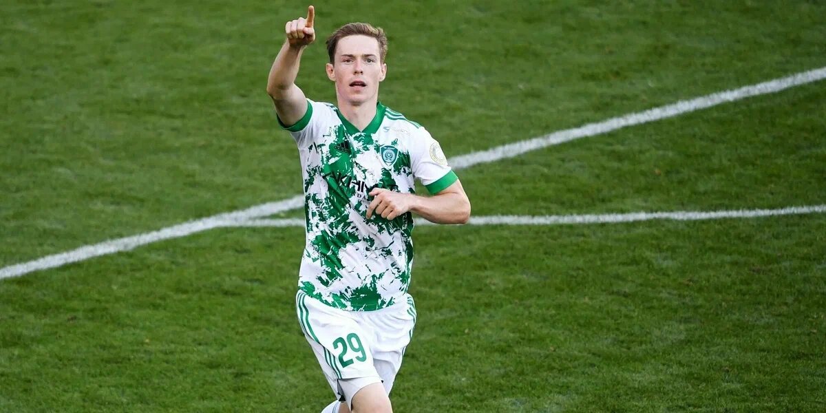 Владимир Ильин в футболке "Ахмата" в элите нашего футбола забил 17 голов!