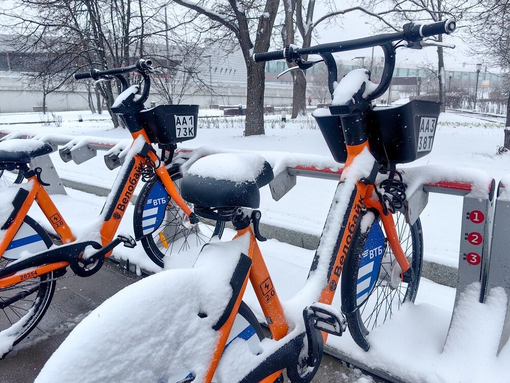     / АГН «Москва»