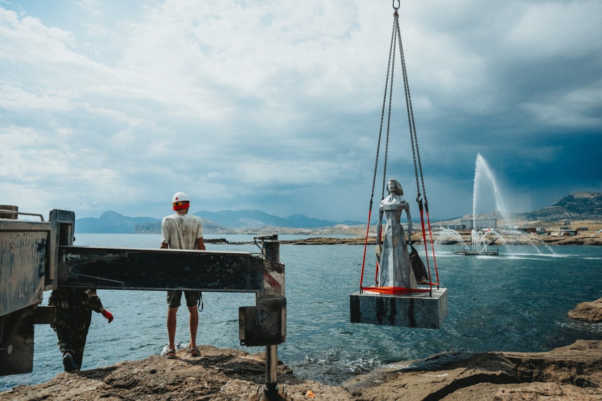 Установка арт-объектов в Подводном арт-парке «Таврида»