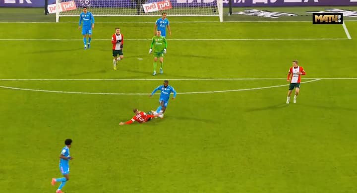 Момент когда Баринов прыгает в ноги Венделу   Из картинок Яндекса