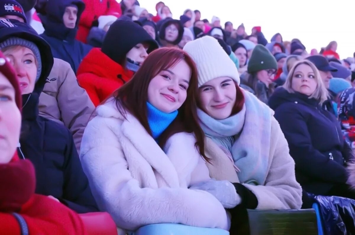    Студенты из Мурманской области помогают в ликвидации разлива мазута