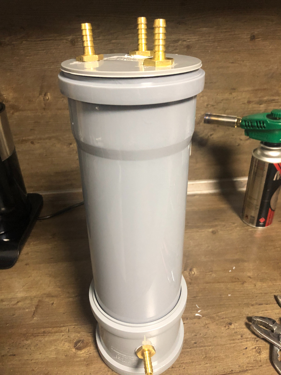 Первая версия холодильника с подключением через штуцеры