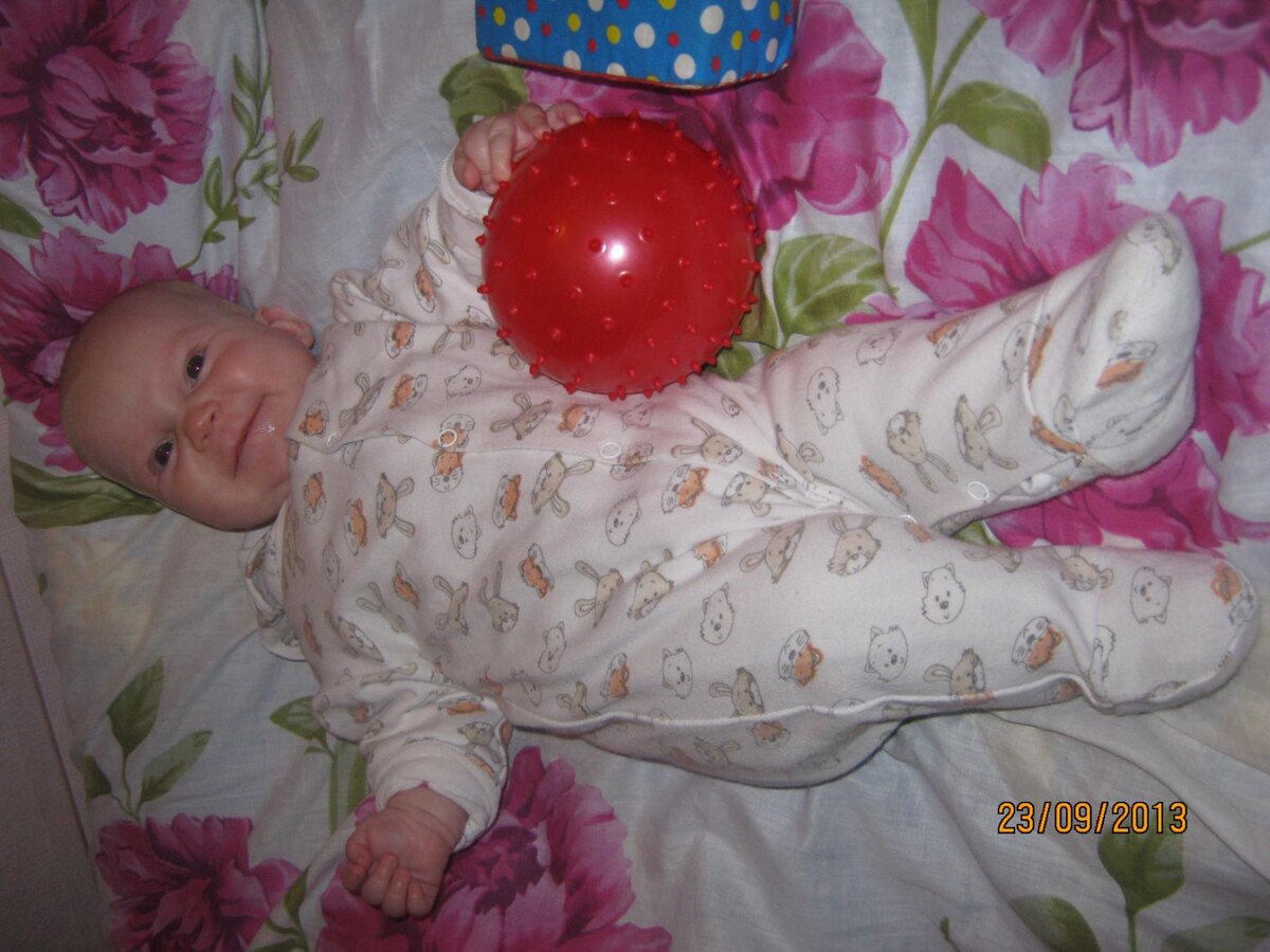 Здесь Полине 5 месяцев. Фото из личного архива. Про нашу жизнь 