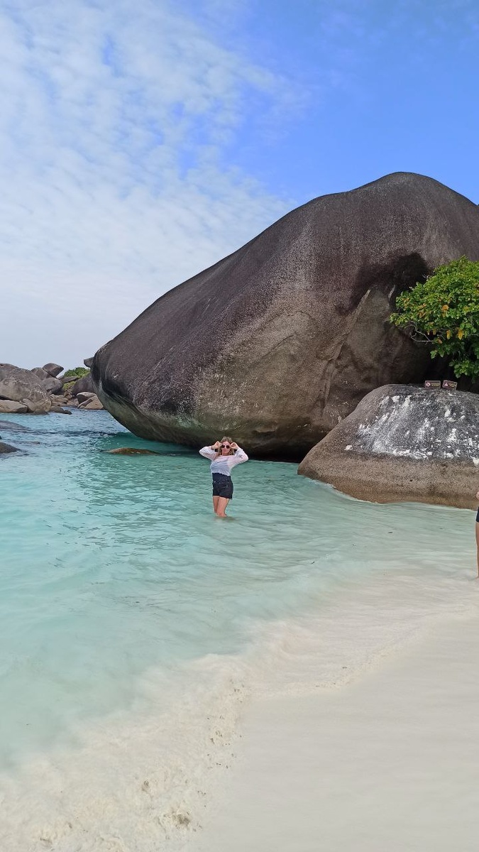 Скала "Дональда Дака" Семиланские острова , остров номер 8