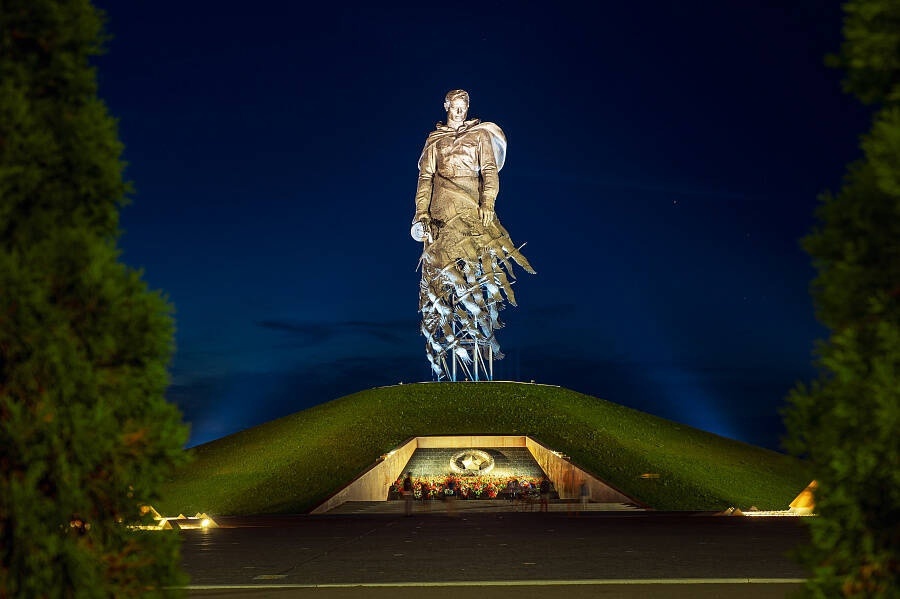                                              Мемориал Советскому Солдату