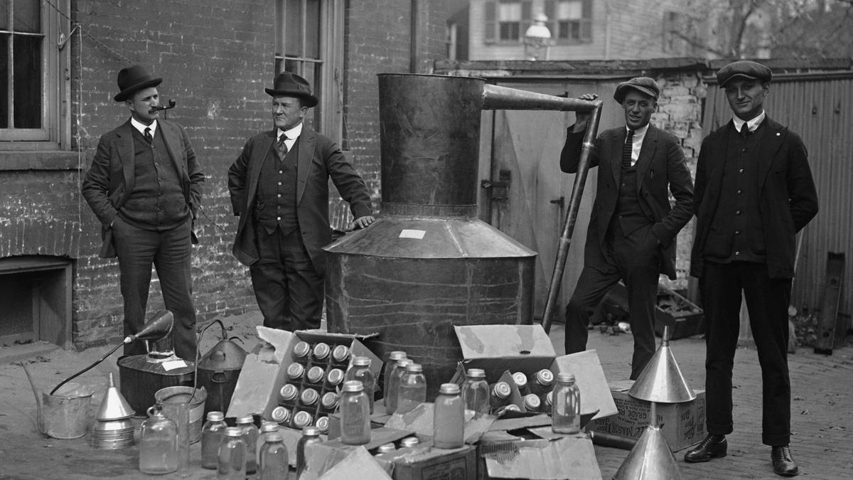 Бутлегеры - продавцы запрещенными товарами