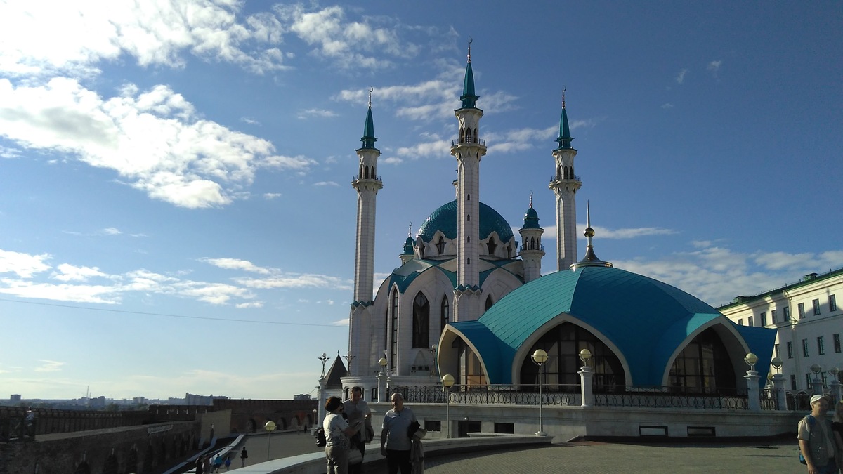    Казанский кремль: пространство, где встречаются мечеть и собор