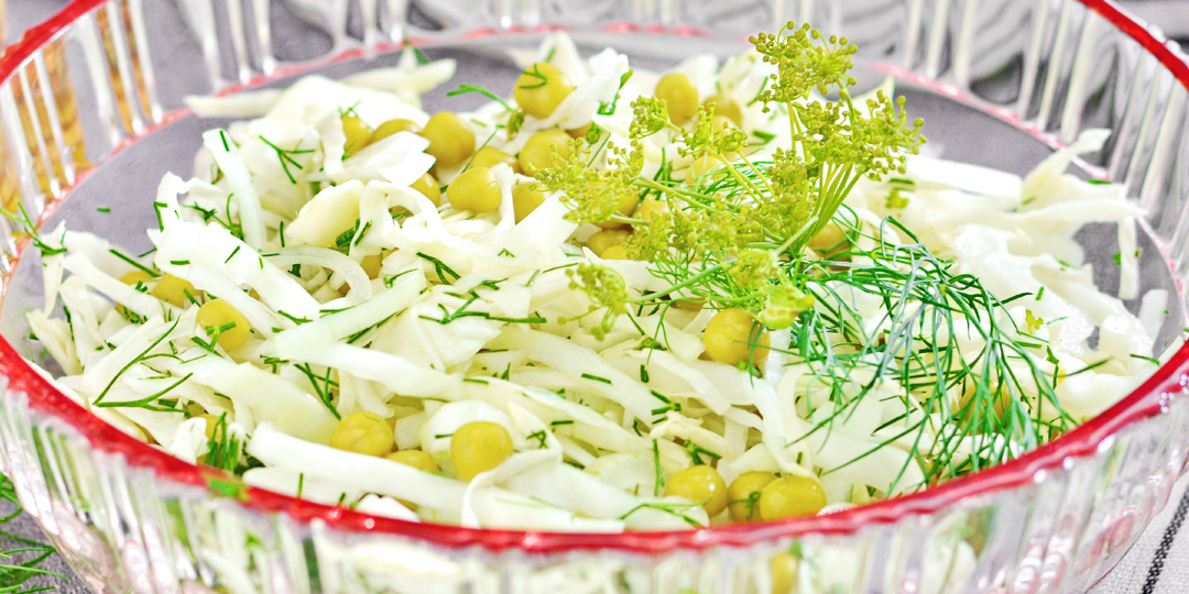 Если вам нужно быстро, дёшево и вкусно – этот салат подойдёт как нельзя лучше