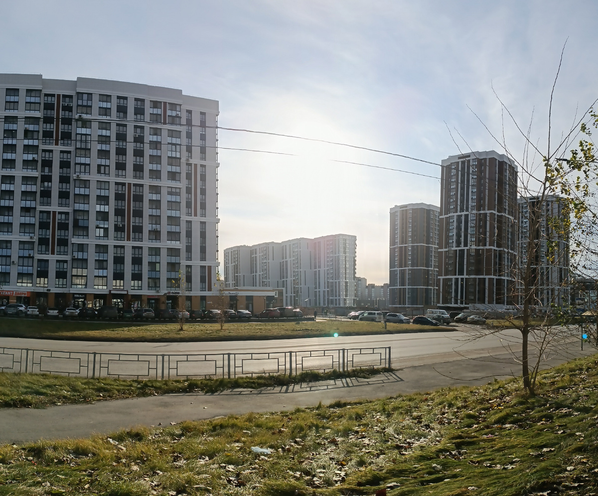 Где-то на просторах моего города осенью прошлого, 2024 года. 