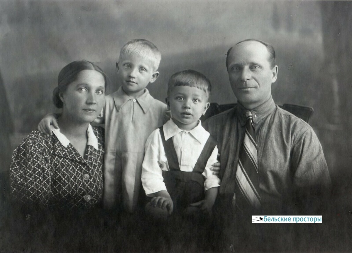 Алевтина Петровна Фёдорова родилась в 1936 году. Врач-эндокринолог, ныне на пенсии.