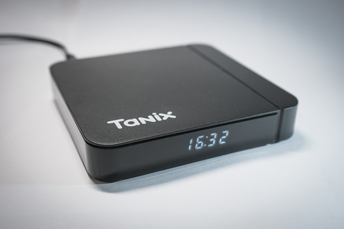 ТВ-приставка Tanix W2 была представлена в мае 2022 года.